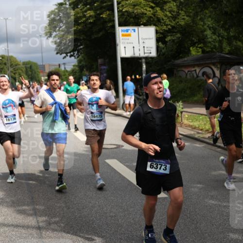 29.06.2025 - hella hamburg halbmarathon Yannick Fuchs http://msf.ph/oto/8170946 29.06.2025 10:41:11 20KM 1070, 1689, 1942, 2222, 2623, 3304, 5129, 5472, 5532, 6373, 6630, 7480, 7908, 8023, 9305, 9497, 9794, 10208, 10211, 11077, 11858, 12808, 13303, 13554, 13728, 14415, 14449, 14482, 14541, 14594, 15026, 15611, 15684, 15714, 15825, 16081, 16136, 16466, 16475, 17353, 17669, 17718, 17865 meine-sportfotos.de