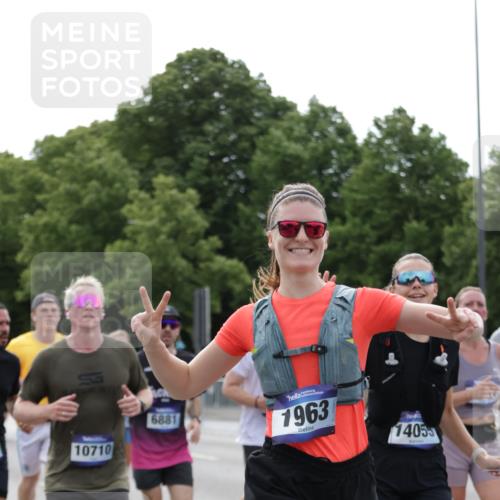 29.06.2025 - hella hamburg halbmarathon Jannik Wohlers http://msf.ph/oto/8171011 29.06.2025 10:21:38 Lombardsbrücke 1003, 1191, 1250, 1294, 1958, 1963, 2009, 2063, 2514, 2744, 3050, 3172, 3458, 3606, 3768, 3995, 4046, 4366, 5641, 6676, 6881, 7162, 8431, 8860, 8954, 8959, 9002, 9062, 9326, 9327, 9788, 9807, 10088, 10125, 10167, 10210, 10710, 10787, 11424, 12894, 13477, 14053, 14055, 14059, 14168, 14180, 15104, 15129, 15324, 15635, 15660, 16143, 16154, 16161, 16762, 16781, 16796, 16920, 17416, 17696, 17944, 18172, 18661, 19008, 19099 meine-sportfotos.de