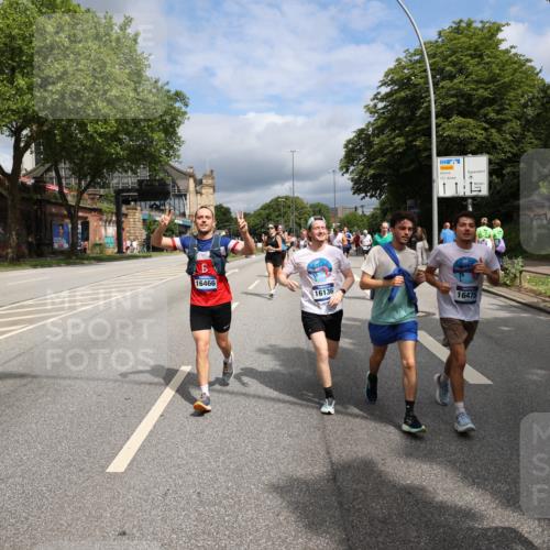 29.06.2025 - hella hamburg halbmarathon Yannick Fuchs http://msf.ph/oto/8171105 29.06.2025 10:41:12 20KM 1012, 1070, 1689, 1942, 2222, 2623, 3304, 5129, 5472, 5532, 6373, 6630, 7480, 7908, 8023, 9305, 9497, 9794, 10208, 10211, 11077, 11858, 12808, 13303, 13554, 13728, 14415, 14449, 14482, 14594, 15026, 15611, 15684, 15714, 15825, 16081, 16136, 16175, 16466, 16475, 17353, 17669, 17718, 17865 meine-sportfotos.de