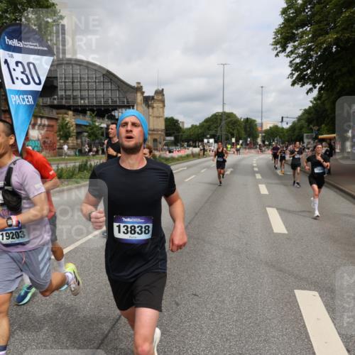 29.06.2025 - hella hamburg halbmarathon Yannick Fuchs http://msf.ph/oto/8171108 29.06.2025 10:24:36 20KM 1758, 2021, 2180, 3043, 6781, 7186, 7231, 7349, 9137, 9571, 10156, 10171, 10790, 12234, 12337, 13374, 13838, 14164, 14395, 15672, 15880, 16118, 16736, 16818, 17197, 18699, 18737, 19042, 19194, 19202, 19203, 19204 meine-sportfotos.de