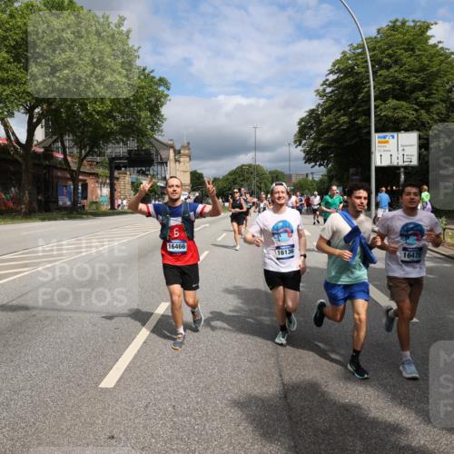 29.06.2025 - hella hamburg halbmarathon Yannick Fuchs http://msf.ph/oto/8171158 29.06.2025 10:41:12 20KM 1012, 1070, 1689, 1942, 2222, 2623, 3304, 5129, 5472, 5532, 6373, 6630, 7480, 7908, 8023, 9305, 9497, 9794, 10208, 10211, 11077, 11858, 12808, 13303, 13554, 13728, 14415, 14449, 14482, 14594, 15026, 15611, 15684, 15714, 15825, 16081, 16136, 16175, 16466, 16475, 17353, 17669, 17718, 17865 meine-sportfotos.de