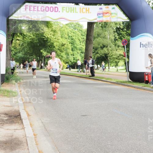 29.06.2025 - hella hamburg halbmarathon MichiJ http://msf.ph/oto/8171167 29.06.2025 10:15:12 Zwischen KM18-KM19 11078, 14836 meine-sportfotos.de