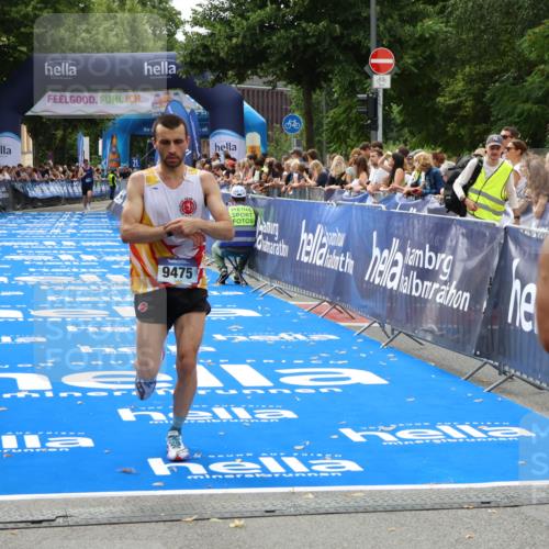 29.06.2025 - hella hamburg halbmarathon Zöllner http://msf.ph/oto/8171209 29.06.2025 10:22:30 Ziel 4571, 9475 meine-sportfotos.de