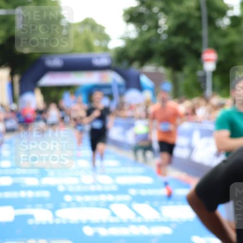 29.06.2025 - hella hamburg halbmarathon Zöllner http://msf.ph/oto/8171216 29.06.2025 10:36:27 Ziel 8084, 10404, 10680, 10852, 11304, 12051, 12916, 14075, 16158, 17192, 18062 meine-sportfotos.de