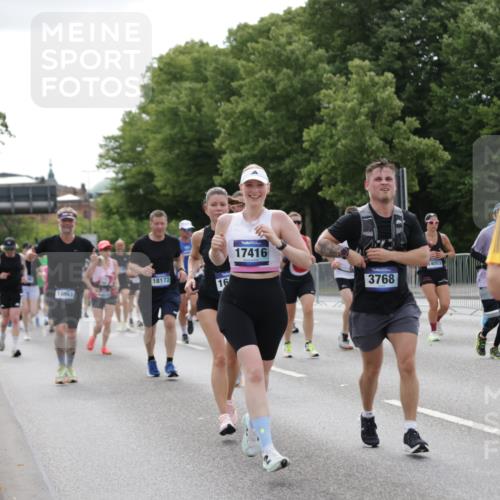 29.06.2025 - hella hamburg halbmarathon Jannik Wohlers http://msf.ph/oto/8171234 29.06.2025 10:21:41 Lombardsbrücke 1003, 1294, 1419, 1963, 2009, 2063, 2514, 2744, 3050, 3172, 3458, 3606, 3768, 3995, 4046, 4366, 5641, 6676, 6881, 6977, 7162, 8431, 8860, 8884, 8954, 9002, 9062, 9327, 9788, 9807, 10088, 10125, 10167, 10210, 10710, 11440, 12894, 13255, 13477, 14053, 14055, 14059, 14168, 14180, 15129, 15324, 15635, 15660, 16143, 16154, 16161, 16796, 16920, 17416, 17556, 17696, 17944, 18172, 18661, 19008, 19099, 19154 meine-sportfotos.de
