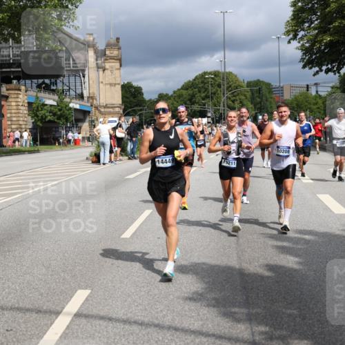 29.06.2025 - hella hamburg halbmarathon Yannick Fuchs http://msf.ph/oto/8171254 29.06.2025 10:41:14 20KM 1012, 1070, 1689, 1942, 2222, 2623, 3304, 5129, 5472, 5532, 6203, 6373, 6630, 7480, 7908, 8023, 8564, 9305, 9497, 9794, 10208, 10211, 10423, 11077, 11858, 12808, 13303, 13554, 13728, 14415, 14449, 14482, 14594, 15026, 15611, 15684, 15714, 15825, 16081, 16089, 16136, 16175, 16466, 16475, 17353, 17669, 17718, 17865, 18297, 18356 meine-sportfotos.de