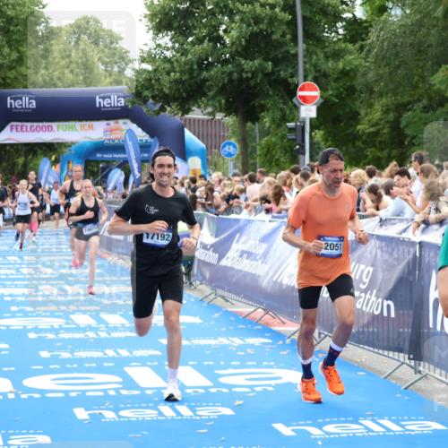 29.06.2025 - hella hamburg halbmarathon Zöllner http://msf.ph/oto/8171281 29.06.2025 10:36:28 Ziel 8084, 9296, 10404, 10680, 10852, 11304, 12051, 12916, 14075, 17192, 18062 meine-sportfotos.de
