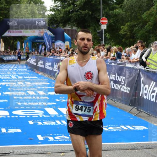29.06.2025 - hella hamburg halbmarathon Zöllner http://msf.ph/oto/8171293 29.06.2025 10:22:31 Ziel 9475 meine-sportfotos.de