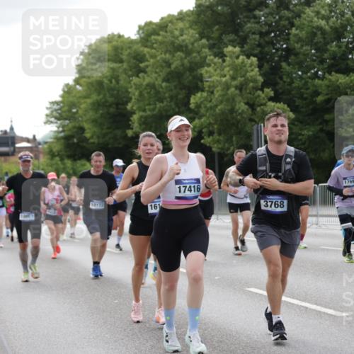 29.06.2025 - hella hamburg halbmarathon Jannik Wohlers http://msf.ph/oto/8171319 29.06.2025 10:21:41 Lombardsbrücke 1003, 1294, 1419, 1963, 2009, 2063, 2514, 2744, 3050, 3172, 3458, 3606, 3768, 3995, 4046, 4366, 5641, 6676, 6881, 6977, 7162, 8431, 8860, 8884, 8954, 9002, 9062, 9327, 9788, 9807, 10088, 10125, 10167, 10210, 10710, 11440, 12894, 13255, 13477, 14053, 14055, 14059, 14168, 14180, 15129, 15324, 15635, 15660, 16143, 16154, 16161, 16796, 16920, 17416, 17556, 17696, 17944, 18172, 18661, 19008, 19099, 19154 meine-sportfotos.de
