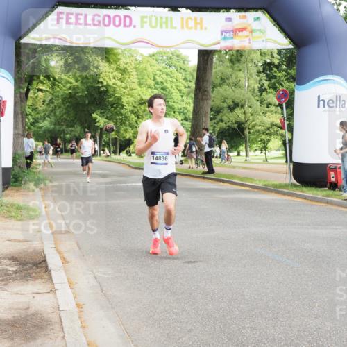 29.06.2025 - hella hamburg halbmarathon MichiJ http://msf.ph/oto/8171341 29.06.2025 10:15:13 Zwischen KM18-KM19 11078, 14836 meine-sportfotos.de