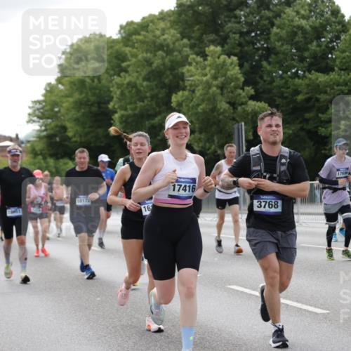 29.06.2025 - hella hamburg halbmarathon Jannik Wohlers http://msf.ph/oto/8171356 29.06.2025 10:21:41 Lombardsbrücke 1003, 1294, 1419, 1963, 2009, 2063, 2514, 2744, 3050, 3172, 3458, 3606, 3768, 3995, 4046, 4366, 5641, 6676, 6881, 6977, 7162, 8431, 8860, 8884, 8954, 9002, 9062, 9327, 9788, 9807, 10088, 10125, 10167, 10210, 10710, 11440, 12894, 13255, 13477, 14053, 14055, 14059, 14168, 14180, 15129, 15324, 15635, 15660, 16143, 16154, 16161, 16796, 16920, 17416, 17556, 17696, 17944, 18172, 18661, 19008, 19099, 19154 meine-sportfotos.de