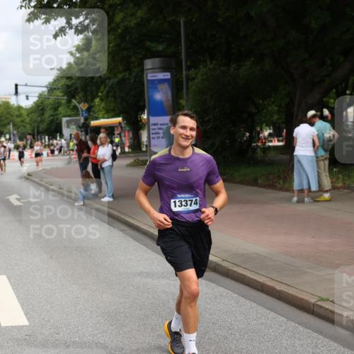 29.06.2025 - hella hamburg halbmarathon Yannick Fuchs http://msf.ph/oto/8171372 29.06.2025 10:24:42 20KM 1758, 2021, 2180, 6781, 7186, 7231, 8784, 9137, 9571, 10156, 10790, 12234, 12308, 12337, 13374, 13838, 14164, 15672, 15880, 16118, 16736, 16818, 17197, 18422, 18737, 19042, 19202, 19203, 19204 meine-sportfotos.de