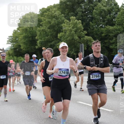 29.06.2025 - hella hamburg halbmarathon Jannik Wohlers http://msf.ph/oto/8171375 29.06.2025 10:21:41 Lombardsbrücke 1003, 1294, 1419, 1963, 2009, 2063, 2514, 2744, 3050, 3172, 3458, 3606, 3768, 3995, 4046, 4366, 5641, 6676, 6881, 6977, 7162, 8431, 8860, 8884, 8954, 9002, 9062, 9327, 9788, 9807, 10088, 10125, 10167, 10210, 10710, 11440, 12894, 13255, 13477, 14053, 14055, 14059, 14168, 14180, 15129, 15324, 15635, 15660, 16143, 16154, 16161, 16796, 16920, 17416, 17556, 17696, 17944, 18172, 18661, 19008, 19099, 19154 meine-sportfotos.de