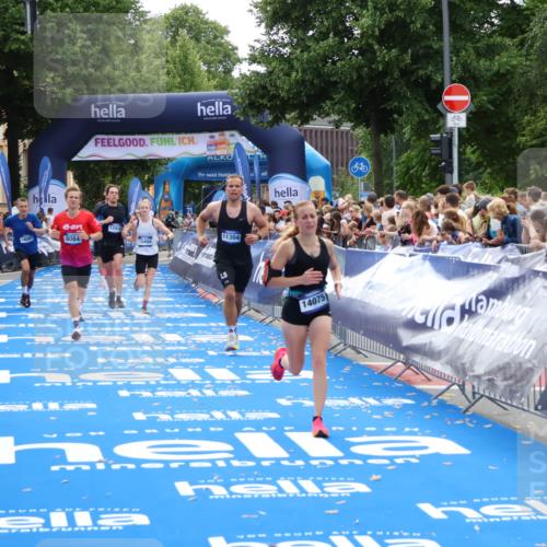 29.06.2025 - hella hamburg halbmarathon Zöllner http://msf.ph/oto/8171405 29.06.2025 10:36:30 Ziel 8084, 9296, 10404, 10680, 10852, 11304, 11833, 12916, 14075, 17723, 18062 meine-sportfotos.de