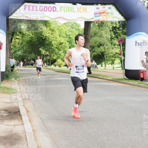 29.06.2025 - hella hamburg halbmarathon MichiJ http://msf.ph/oto/8171407 29.06.2025 10:15:13 Zwischen KM18-KM19 11078, 14836 meine-sportfotos.de