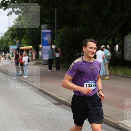 29.06.2025 - hella hamburg halbmarathon Yannick Fuchs http://msf.ph/oto/8171416 29.06.2025 10:24:42 20KM 1758, 2021, 2180, 6781, 7186, 7231, 8784, 9137, 9571, 10156, 10790, 12234, 12308, 12337, 13374, 13838, 14164, 15672, 15880, 16118, 16736, 16818, 17197, 18422, 18737, 19042, 19202, 19203, 19204 meine-sportfotos.de