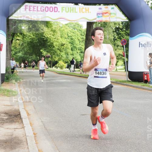 29.06.2025 - hella hamburg halbmarathon MichiJ http://msf.ph/oto/8171492 29.06.2025 10:15:13 Zwischen KM18-KM19 11078, 14836 meine-sportfotos.de