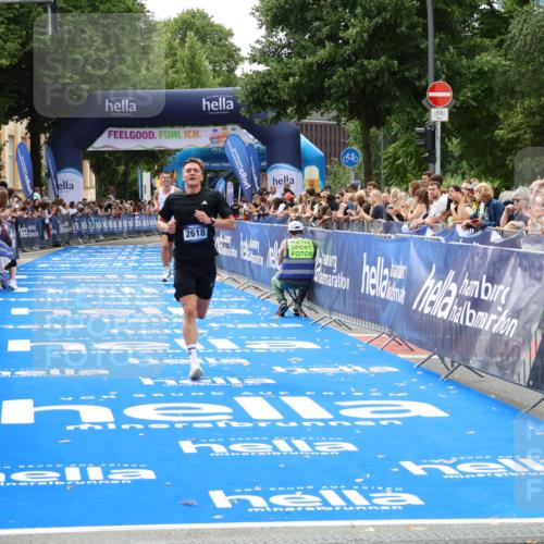 29.06.2025 - hella hamburg halbmarathon Zöllner http://msf.ph/oto/8171496 29.06.2025 10:22:45 Ziel 2618, 18897 meine-sportfotos.de