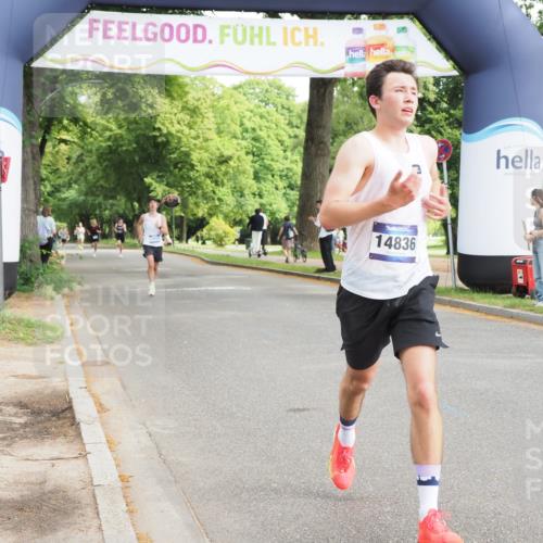 29.06.2025 - hella hamburg halbmarathon MichiJ http://msf.ph/oto/8171503 29.06.2025 10:15:14 Zwischen KM18-KM19 11078, 14836 meine-sportfotos.de