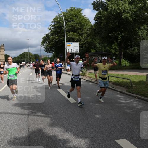 29.06.2025 - hella hamburg halbmarathon Yannick Fuchs http://msf.ph/oto/8171644 29.06.2025 10:41:17 20KM 1012, 1070, 1689, 1942, 2222, 2623, 3304, 5129, 5472, 5532, 6203, 6373, 6630, 7480, 7908, 8564, 9051, 9305, 9497, 10208, 10211, 10423, 11077, 11858, 12808, 13303, 13554, 13728, 14415, 14449, 14482, 14594, 15026, 15611, 15714, 15825, 16089, 16136, 16175, 16466, 16475, 16819, 17669, 17718, 18297, 18356 meine-sportfotos.de