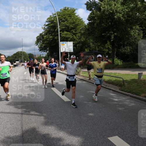 29.06.2025 - hella hamburg halbmarathon Yannick Fuchs http://msf.ph/oto/8171658 29.06.2025 10:41:17 20KM 1012, 1070, 1689, 1942, 2222, 2623, 3304, 5129, 5472, 5532, 6203, 6373, 6630, 7480, 7908, 8564, 9051, 9305, 9497, 10208, 10211, 10423, 11077, 11858, 12808, 13303, 13554, 13728, 14415, 14449, 14482, 14594, 15026, 15611, 15714, 15825, 16089, 16136, 16175, 16466, 16475, 16819, 17669, 17718, 18297, 18356 meine-sportfotos.de