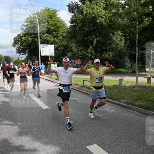 29.06.2025 - hella hamburg halbmarathon Yannick Fuchs http://msf.ph/oto/8171680 29.06.2025 10:41:17 20KM 1012, 1070, 1689, 1942, 2222, 2623, 3304, 5129, 5472, 5532, 6203, 6373, 6630, 7480, 7908, 8564, 9051, 9305, 9497, 10208, 10211, 10423, 11077, 11858, 12808, 13303, 13554, 13728, 14415, 14449, 14482, 14594, 15026, 15611, 15714, 15825, 16089, 16136, 16175, 16466, 16475, 16819, 17669, 17718, 18297, 18356 meine-sportfotos.de