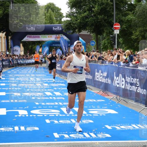 29.06.2025 - hella hamburg halbmarathon Zöllner http://msf.ph/oto/8171750 29.06.2025 10:22:59 Ziel 11624, 16548, 18328 meine-sportfotos.de