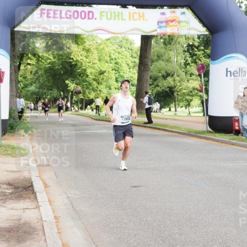 29.06.2025 - hella hamburg halbmarathon MichiJ http://msf.ph/oto/8171775 29.06.2025 10:15:16 Zwischen KM18-KM19 11078, 14836 meine-sportfotos.de