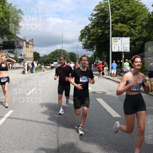 29.06.2025 - hella hamburg halbmarathon Yannick Fuchs http://msf.ph/oto/8171849 29.06.2025 10:41:19 20KM 1012, 1070, 1689, 1942, 2274, 2623, 3304, 5129, 5472, 5532, 5889, 6203, 6630, 7480, 7908, 8564, 9051, 9305, 9497, 10122, 10208, 10211, 10423, 11077, 11858, 12808, 13303, 13554, 14415, 14449, 14482, 14594, 15026, 15611, 15714, 15825, 15923, 16089, 16175, 16819, 17718, 18297, 18356 meine-sportfotos.de