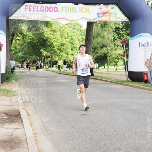 29.06.2025 - hella hamburg halbmarathon MichiJ http://msf.ph/oto/8171850 29.06.2025 10:15:16 Zwischen KM18-KM19 11078, 14836 meine-sportfotos.de