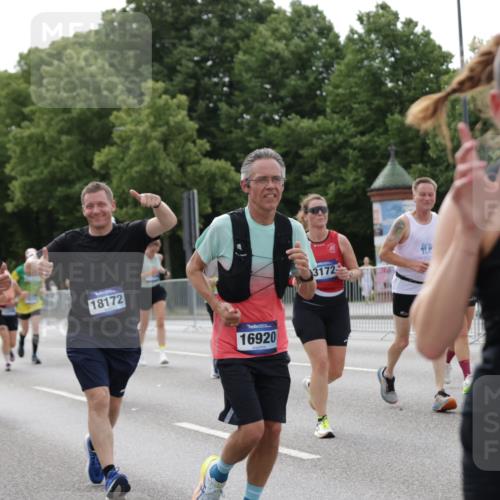 29.06.2025 - hella hamburg halbmarathon Jannik Wohlers http://msf.ph/oto/8171852 29.06.2025 10:21:43 Lombardsbrücke 1003, 1294, 1419, 1963, 2009, 2063, 2514, 2744, 3050, 3172, 3458, 3606, 3768, 4046, 4366, 5641, 6676, 6881, 6977, 7162, 8431, 8860, 8884, 8954, 9002, 9327, 9516, 9788, 9807, 10088, 10167, 10710, 11440, 12894, 13255, 14053, 14055, 14059, 14168, 14180, 14442, 15129, 15324, 15635, 15660, 16143, 16154, 16161, 16796, 16920, 17416, 17556, 17696, 17944, 18172, 18661, 19008, 19154 meine-sportfotos.de