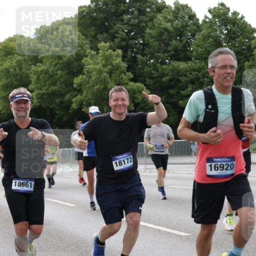 29.06.2025 - hella hamburg halbmarathon Jannik Wohlers http://msf.ph/oto/8171906 29.06.2025 10:21:44 Lombardsbrücke 1003, 1294, 1419, 1963, 2009, 2063, 2514, 2744, 3050, 3172, 3458, 3768, 4366, 4970, 5641, 6881, 6977, 7162, 8431, 8860, 8884, 8954, 9327, 9516, 9788, 9807, 10088, 10167, 10710, 11440, 12894, 13255, 14053, 14055, 14059, 14168, 14180, 14442, 15129, 15324, 15635, 15660, 16143, 16154, 16161, 16796, 16920, 17416, 17556, 17696, 17944, 18172, 18661, 19008, 19154 meine-sportfotos.de