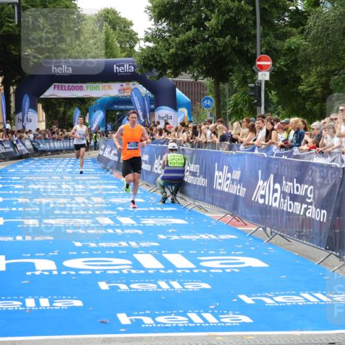 29.06.2025 - hella hamburg halbmarathon Zöllner http://msf.ph/oto/8171938 29.06.2025 10:23:03 Ziel 4128, 7862, 11624, 18328 meine-sportfotos.de