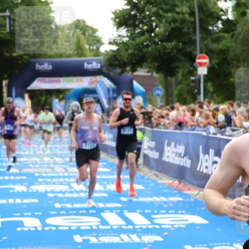 29.06.2025 - hella hamburg halbmarathon Zöllner http://msf.ph/oto/8171956 29.06.2025 10:36:39 Ziel 1571, 2121, 3809, 5092, 6915, 8121, 11833, 16523, 18038, 18733 meine-sportfotos.de