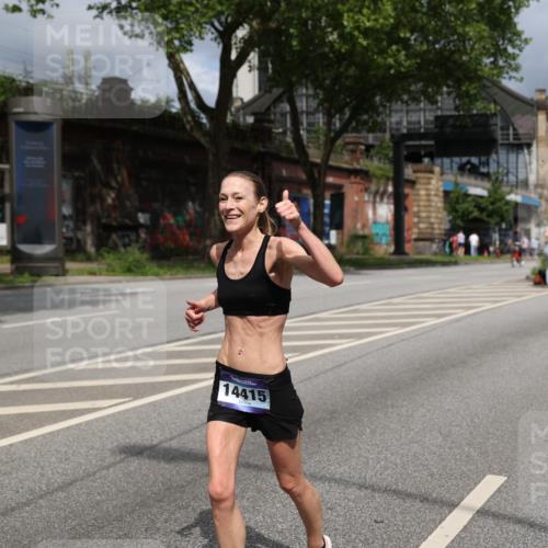 29.06.2025 - hella hamburg halbmarathon Yannick Fuchs http://msf.ph/oto/8172012 29.06.2025 10:41:20 20KM 1012, 1070, 1689, 1942, 2274, 2623, 3304, 5129, 5472, 5532, 5889, 6203, 6630, 7480, 7908, 8564, 9051, 9305, 9497, 10122, 10208, 10211, 10423, 11077, 11858, 12808, 13223, 13303, 13554, 14415, 14449, 14482, 14594, 15026, 15451, 15611, 15714, 15825, 15923, 16089, 16175, 16819, 17718, 18297, 18356 meine-sportfotos.de