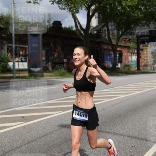 29.06.2025 - hella hamburg halbmarathon Yannick Fuchs http://msf.ph/oto/8172061 29.06.2025 10:41:20 20KM 1012, 1070, 1689, 1942, 2274, 2623, 3304, 5129, 5472, 5532, 5889, 6203, 6630, 7480, 7908, 8564, 9051, 9305, 9497, 10122, 10208, 10211, 10423, 11077, 11858, 12808, 13223, 13303, 13554, 14415, 14449, 14482, 14594, 15026, 15451, 15611, 15714, 15825, 15923, 16089, 16175, 16819, 17718, 18297, 18356 meine-sportfotos.de