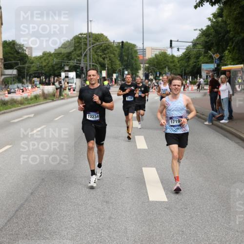 29.06.2025 - hella hamburg halbmarathon Yannick Fuchs http://msf.ph/oto/8172091 29.06.2025 10:24:51 20KM 1758, 3189, 7186, 8784, 9571, 12234, 12308, 13374, 15672, 16736, 16818, 17197, 18422, 19042, 19202 meine-sportfotos.de