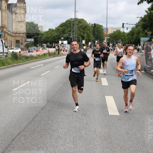 29.06.2025 - hella hamburg halbmarathon Yannick Fuchs http://msf.ph/oto/8172111 29.06.2025 10:24:51 20KM 1758, 3189, 7186, 8784, 9571, 12234, 12308, 13374, 15672, 16736, 16818, 17197, 18422, 19042, 19202 meine-sportfotos.de