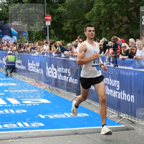 29.06.2025 - hella hamburg halbmarathon Zöllner http://msf.ph/oto/8172128 29.06.2025 10:23:08 Ziel 4128, 7862, 18930 meine-sportfotos.de