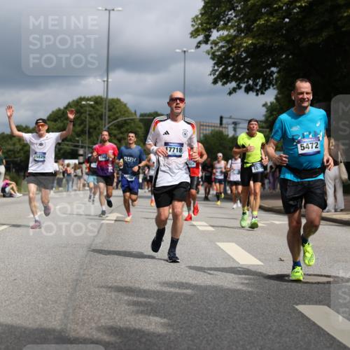 29.06.2025 - hella hamburg halbmarathon Yannick Fuchs http://msf.ph/oto/8172290 29.06.2025 10:41:23 20KM 1012, 1070, 1689, 1942, 2274, 2623, 3304, 5129, 5472, 5532, 5650, 5889, 6203, 6630, 7480, 7908, 8564, 9051, 9305, 9497, 10122, 10208, 10211, 10423, 11021, 11077, 11858, 12808, 13223, 13303, 13554, 14415, 14482, 14594, 15026, 15451, 15611, 15714, 15825, 15923, 15973, 16089, 16175, 16819, 17229, 17718, 17846, 18297, 18356 meine-sportfotos.de