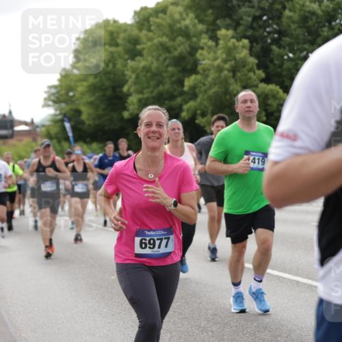 29.06.2025 - hella hamburg halbmarathon Jannik Wohlers http://msf.ph/oto/8172291 29.06.2025 10:21:50 Lombardsbrücke 1003, 1187, 1419, 1598, 1963, 2009, 2022, 2063, 2351, 2514, 2744, 3050, 3108, 3172, 3458, 3768, 3910, 3946, 4113, 4114, 4131, 4366, 4556, 4559, 4829, 4970, 5079, 5838, 6030, 6048, 6049, 6303, 6307, 6881, 6977, 7794, 8431, 8855, 8860, 8884, 8954, 9204, 9327, 9516, 9788, 9807, 10088, 10241, 10917, 11440, 12933, 13255, 13820, 14053, 14059, 14079, 14314, 14333, 14442, 14901, 14903, 15114, 15129, 15324, 15660, 16154, 16161, 16920, 17416, 17556, 17696, 18172, 18661, 19154 meine-sportfotos.de