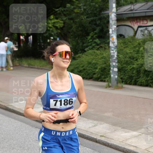 29.06.2025 - hella hamburg halbmarathon Yannick Fuchs http://msf.ph/oto/8172303 29.06.2025 10:24:57 20KM 1758, 2689, 3189, 5308, 7186, 8190, 8784, 9571, 9634, 12234, 12308, 15507, 15672, 16713, 16736, 16818, 17197, 18422 meine-sportfotos.de