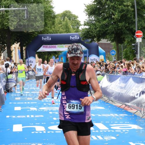 29.06.2025 - hella hamburg halbmarathon Zöllner http://msf.ph/oto/8172314 29.06.2025 10:36:44 Ziel 1571, 3809, 5092, 5961, 14622, 15621, 16523, 18038, 18733 meine-sportfotos.de