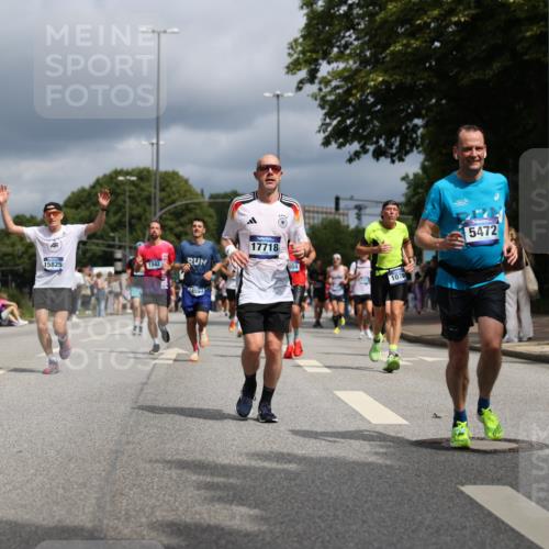 29.06.2025 - hella hamburg halbmarathon Yannick Fuchs http://msf.ph/oto/8172322 29.06.2025 10:41:23 20KM 1012, 1070, 1689, 1942, 2274, 2623, 3304, 5129, 5472, 5532, 5650, 5889, 6203, 6630, 7480, 7908, 8564, 9051, 9305, 9497, 10122, 10208, 10211, 10423, 11021, 11077, 11858, 12808, 13223, 13303, 13554, 14415, 14482, 14594, 15026, 15451, 15611, 15714, 15825, 15923, 15973, 16089, 16175, 16819, 17229, 17718, 17846, 18297, 18356 meine-sportfotos.de