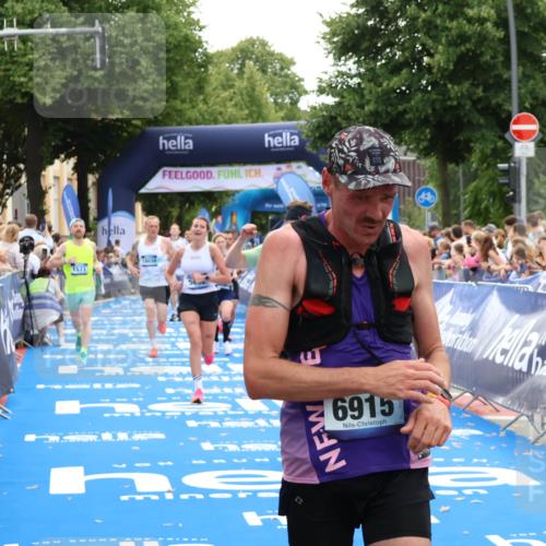 29.06.2025 - hella hamburg halbmarathon Zöllner http://msf.ph/oto/8172337 29.06.2025 10:36:44 Ziel 1571, 3809, 5092, 5961, 14622, 15621, 16523, 18038, 18733 meine-sportfotos.de