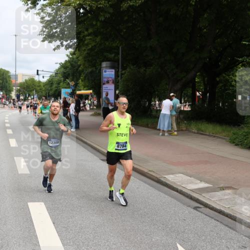 29.06.2025 - hella hamburg halbmarathon Yannick Fuchs http://msf.ph/oto/8172391 29.06.2025 10:25:00 20KM 1758, 2689, 3189, 5308, 7186, 8190, 8784, 9634, 10173, 10270, 12234, 12308, 15507, 15672, 16713, 16818, 17197, 17768, 18422 meine-sportfotos.de