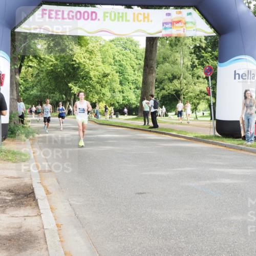 29.06.2025 - hella hamburg halbmarathon MichiJ http://msf.ph/oto/8172472 29.06.2025 10:15:26 Zwischen KM18-KM19 10867, 12067 meine-sportfotos.de