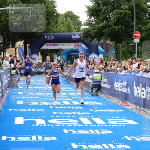 29.06.2025 - hella hamburg halbmarathon Zöllner http://msf.ph/oto/8172481 29.06.2025 10:23:31 Ziel 35, 52, 9385, 17771, 19078 meine-sportfotos.de