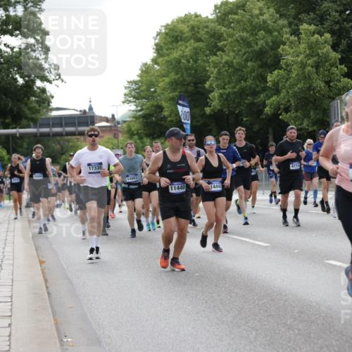 29.06.2025 - hella hamburg halbmarathon Jannik Wohlers http://msf.ph/oto/8172549 29.06.2025 10:21:51 Lombardsbrücke 1003, 1187, 1419, 1598, 2009, 2022, 2063, 2351, 2514, 3050, 3108, 3172, 3458, 3768, 3910, 3946, 4113, 4114, 4131, 4366, 4556, 4559, 4829, 4970, 5079, 5838, 6030, 6048, 6049, 6303, 6307, 6820, 6977, 7794, 8431, 8855, 8884, 8954, 9204, 9516, 9788, 10088, 10241, 10917, 11046, 11440, 12933, 13255, 13820, 14053, 14059, 14079, 14314, 14333, 14442, 14901, 14903, 14980, 15114, 15129, 15660, 16154, 16920, 17416, 17556, 17696, 18172, 18661, 19154 meine-sportfotos.de