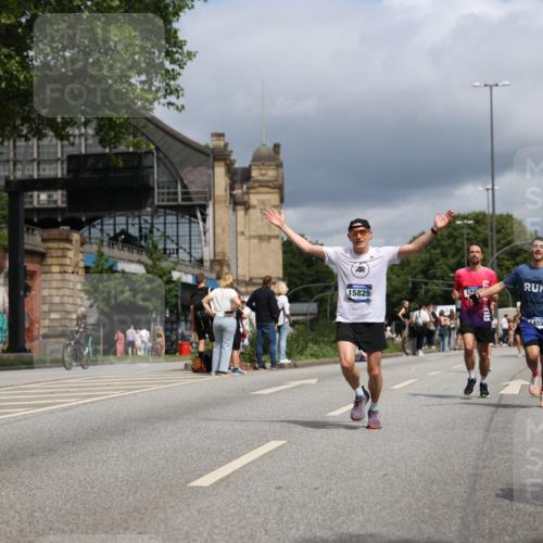 29.06.2025 - hella hamburg halbmarathon Yannick Fuchs http://msf.ph/oto/8172579 29.06.2025 10:41:24 20KM 1012, 1070, 1460, 1689, 1942, 2274, 2623, 3304, 5129, 5472, 5532, 5650, 5889, 6203, 6630, 7480, 7908, 8564, 9051, 9305, 10122, 10208, 10423, 11021, 11077, 12724, 13223, 13303, 14415, 14482, 14594, 15451, 15611, 15714, 15825, 15923, 15973, 16089, 16175, 16819, 17229, 17718, 17743, 17846, 18297, 18356 meine-sportfotos.de